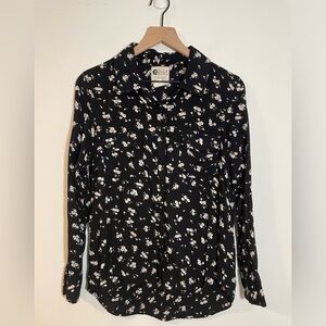 Billabong Women’s Button Down Long Sleeve Black Floral Shirt Size Medium EUC